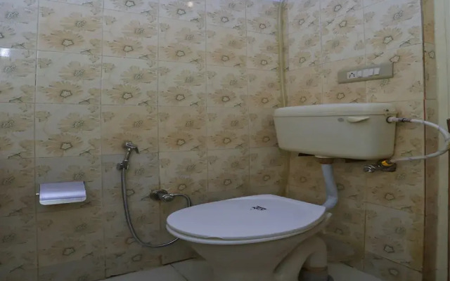 OYO 19804 Hotel Geet International