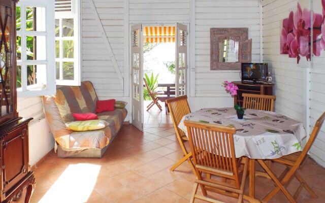 Villa With 2 Bedrooms in Pointe Noire, With Wonderful sea View, Privat