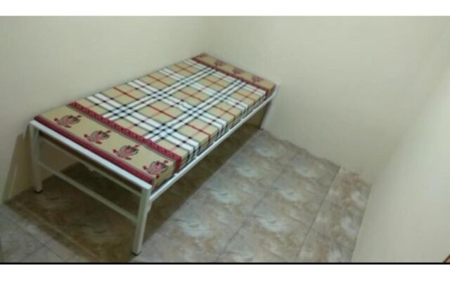 Eiffel Residence Petojo - Female Only