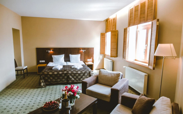 Hanza Hotel