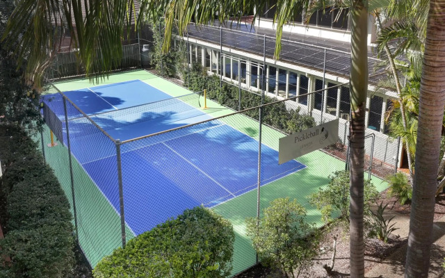Lennox Beach Resort