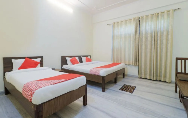 OYO 24535 Hotel Payas