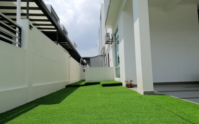 LE Homestay AUSTIN HEIGHTS