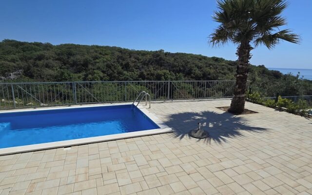 Lastura Mobile Homes