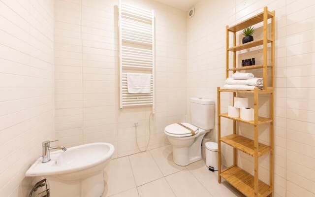 Bravissimo Cort Reial Entresol B