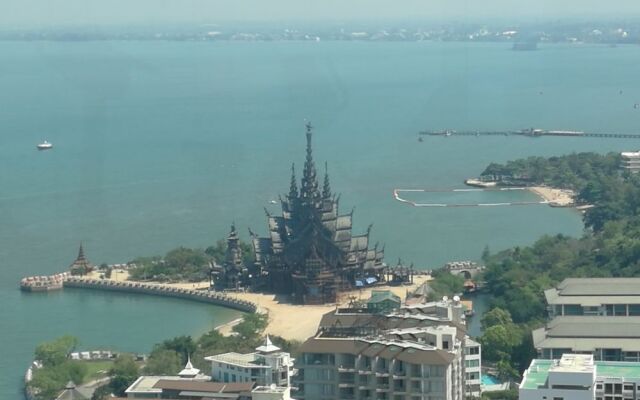 Wong Amat Tower - 65 Sqm 1 Br Suite
