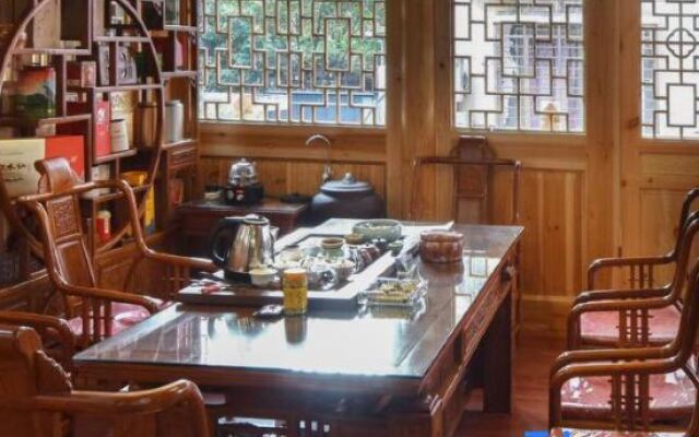 Lanhai Tingfeng International Youth Hostel (Wuyishan Scenic Spot store)