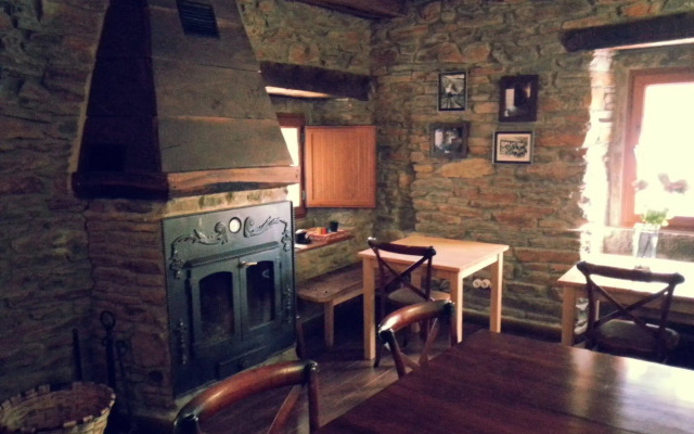 Hostal de Montaña La Aldeya