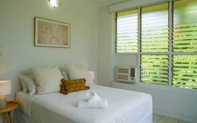 NIGHTCLIFF RETREAT -  Stylish 2BR Apt