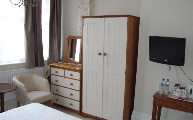 Southcroft Hotel - Guest House