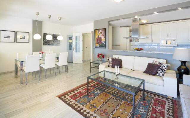 3 bedroom beachfront apartment La Cala de Mijas