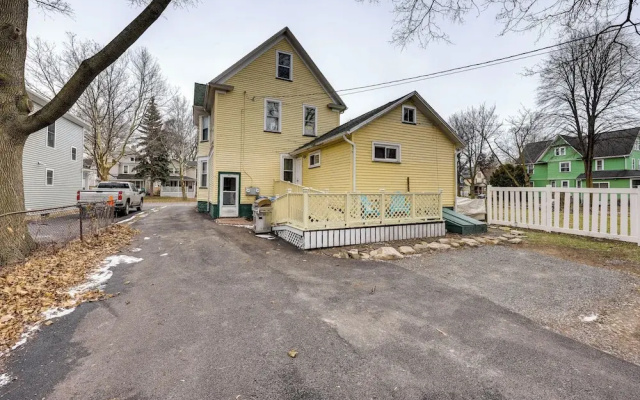 2 Miles to Dtwn! Idyllic Rochester Apt w/ Hot Tub