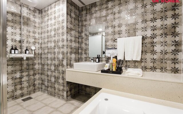 Hotel Four Star