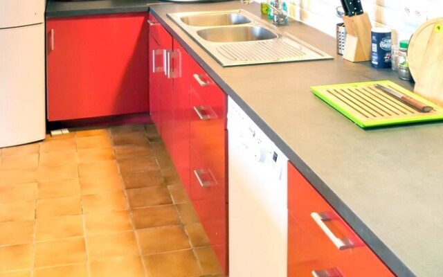 House With 3 Bedrooms in Bayon-sur-gironde, With Pool Access, Enclosed