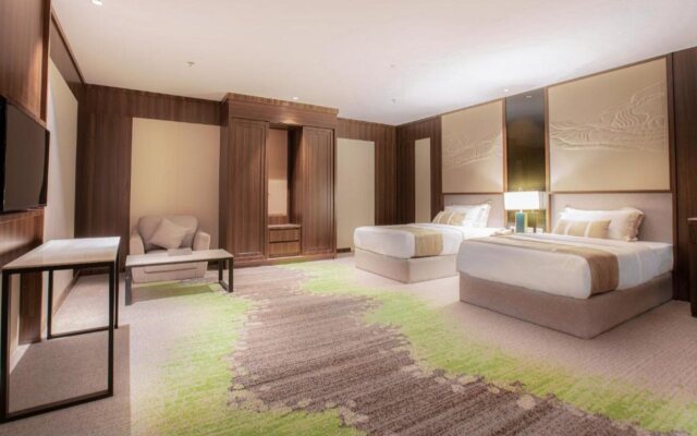 Azar Hotel
