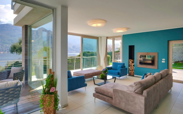 Villa Costanza-Private Seasonal Warm Pool and Sauna- Bellagio Village Residence