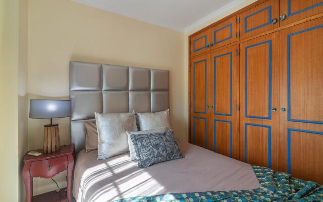 Faro Airport Flat 4 by Homing