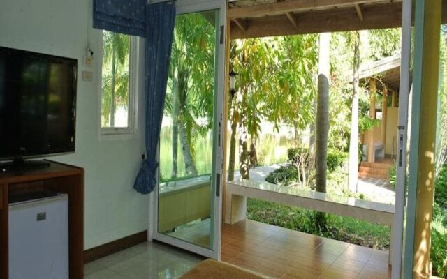 Cha-am Fishing Inn and Resort