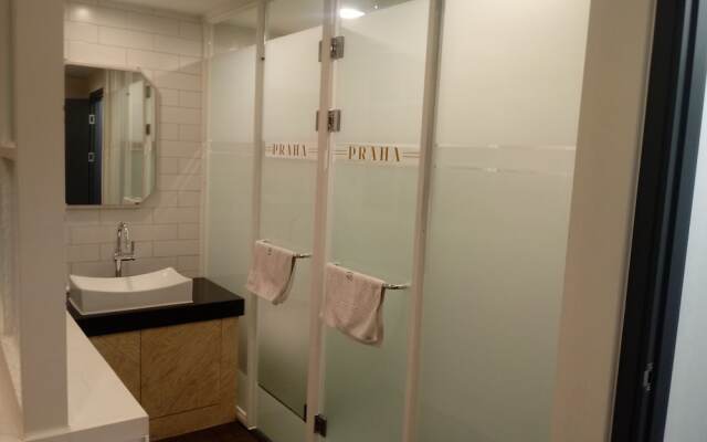 Praha Hotel