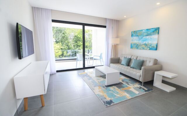 Nick Price Apartments by Spot Rentals