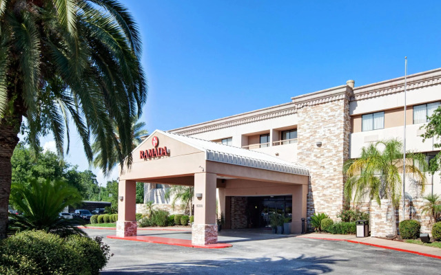 Ramada by Wyndham Houston Intercontinental Airport South