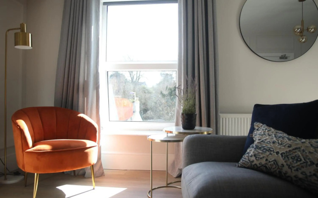 Crawford Guest House- ScholarLee Living Apartments