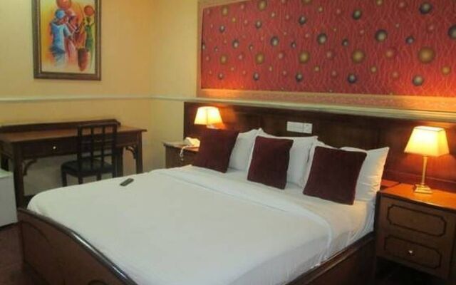 Crystal Palace Hotel
