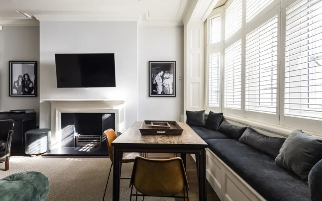 The Berkeley Square Suite