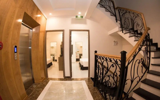 Amora Hotel  Apartment