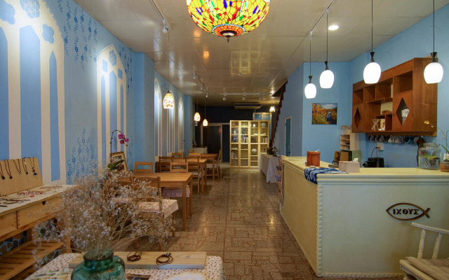 Fish hostel