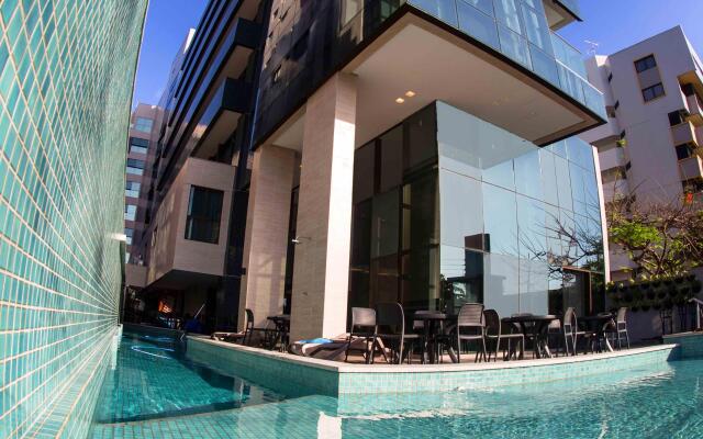 Acqua Suites