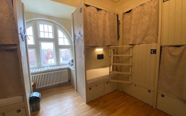 Blue Bird Hostel