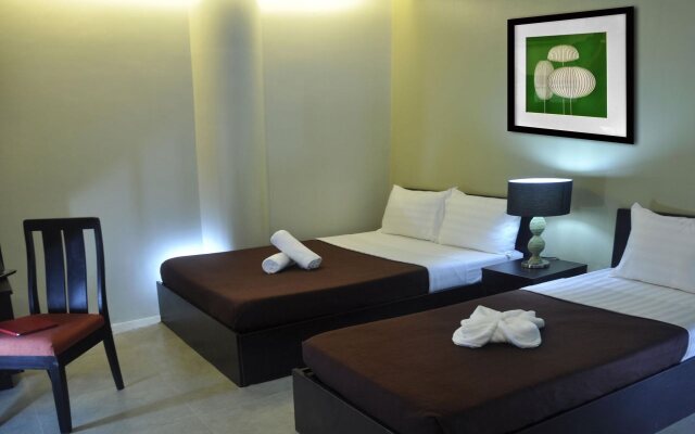 One Hive Hotel and Suites