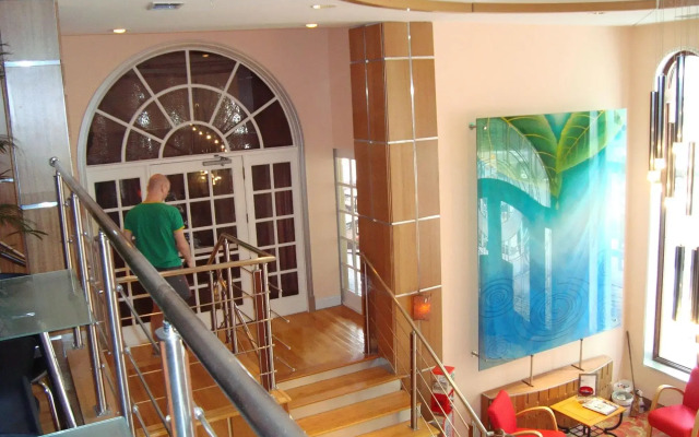 Ponce De Leon Hotel