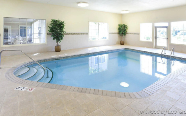Country Inn & Suites by Radisson, Chanhassen, MN