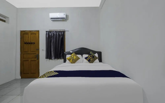 OYO Life 2412 Mandala Residence