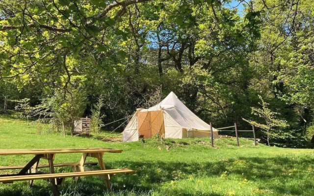 Hapus Hideaway Retreat Site, Sleeps 29