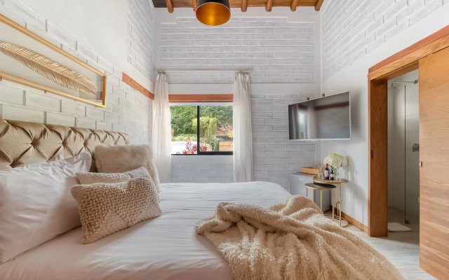 TEVA Glamping & Retreat