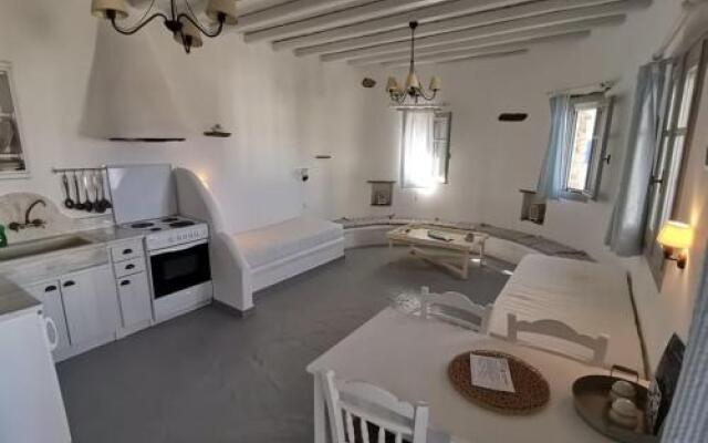 Elia Apartments