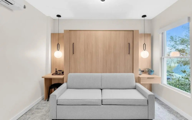 The St Laurent Social Club & Guest Rooms