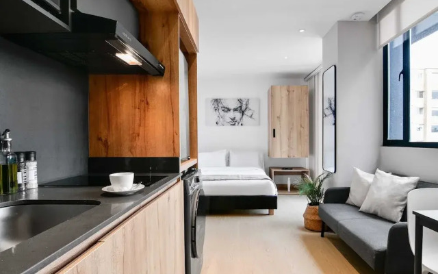 w Enchanting Loft w Balcony in El Nogal