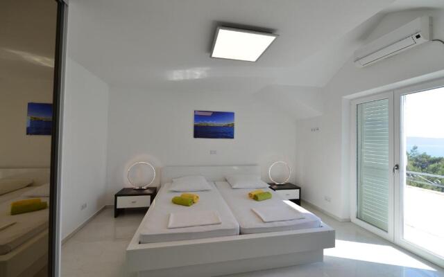 Apartments Petrovac