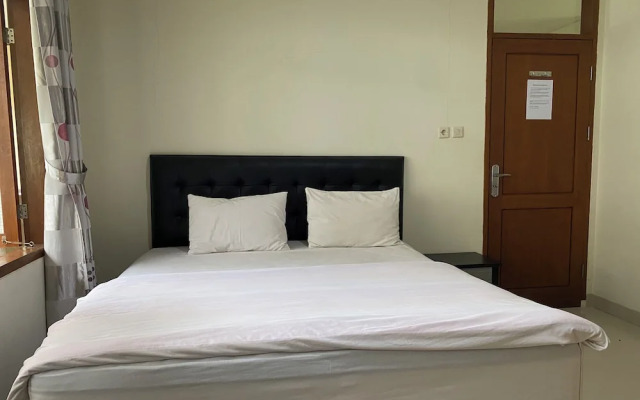 OYO 94582 Villa Beringin Puncak