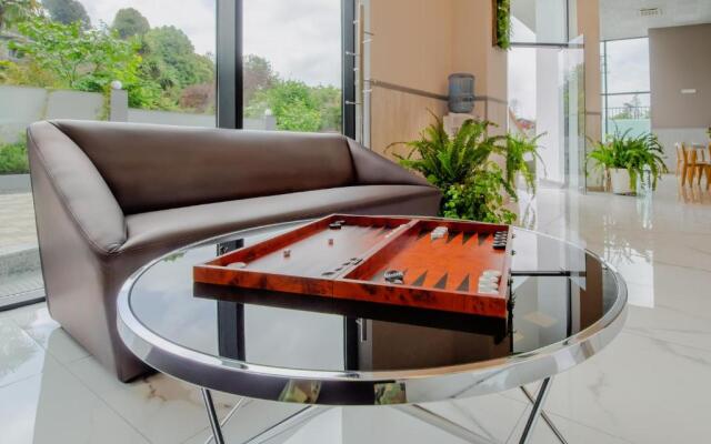 Green Line Apartment