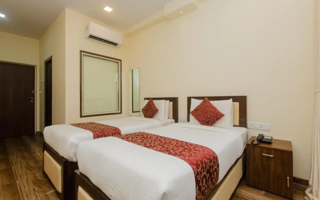 OYO 599 Divine Residency