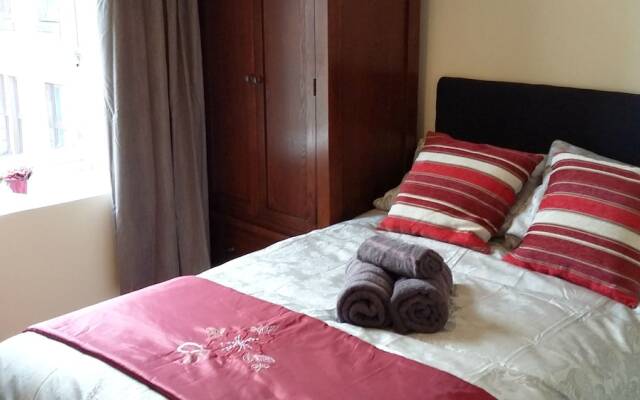 2 Bed Apartment in the West End