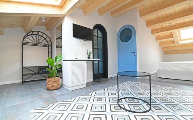 Borelli Palace Deluxe Apartments