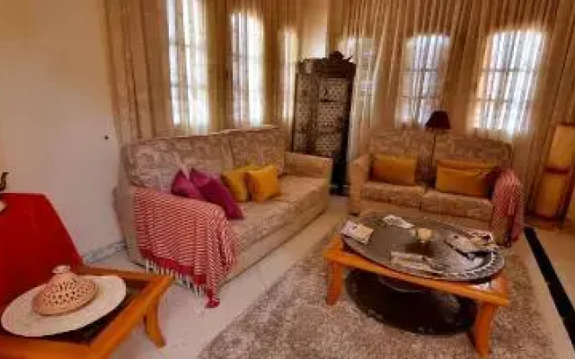 Sarra Hotel