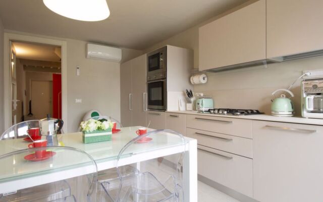 House Glicine Lucca