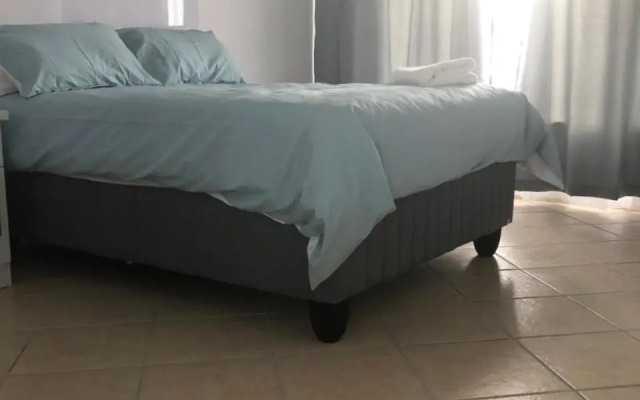 Apartment with a Seaview- Amanzimtoti